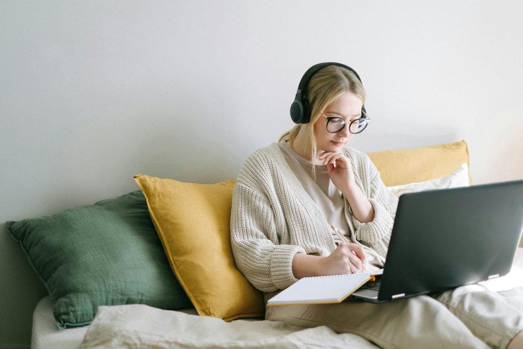 How to Turn Big Goals into Simple Steps and Achieve Them by Goal Accomplishment Made Easy