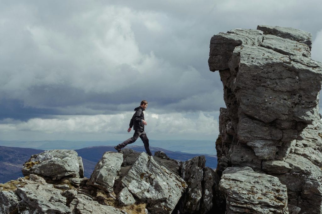 Navigating Obstacles: Strategies for Overcoming Challenges – Goal Accomplishment Made Easy